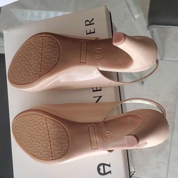 NIB Etienne Aigner tan patent 3" open toe sling back shoes - Picture 4 of 6